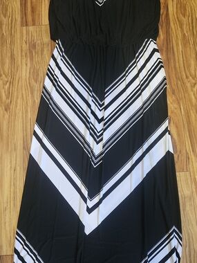 Maurices Black and White Chevron Maxi Dress